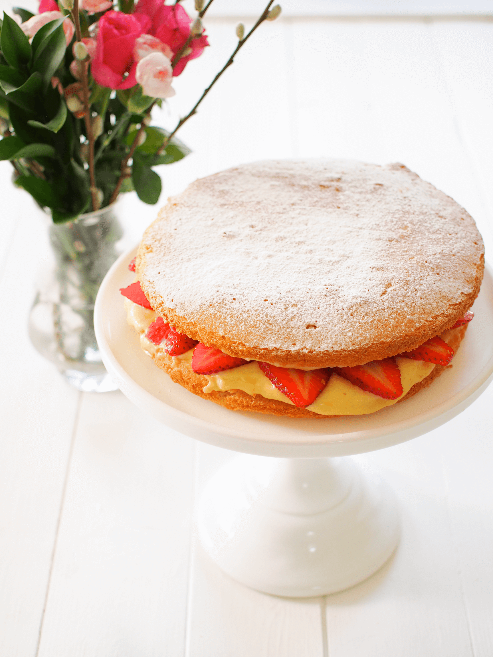 strawberry sponge recipe, strawberry lemon sponge recipe, strawberry sponge cake recipe, easy dessert recipes