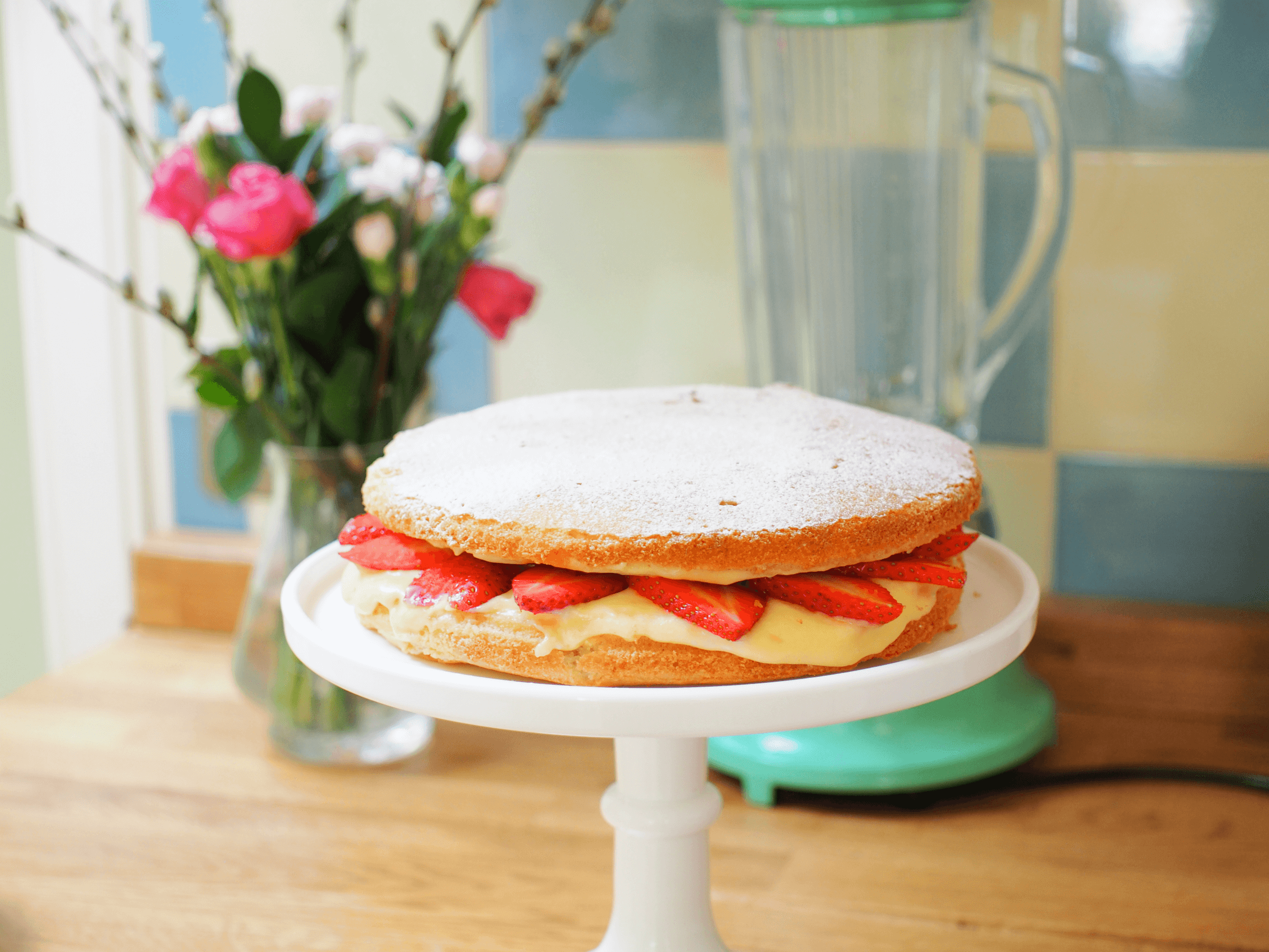 strawberry sponge recipe, strawberry lemon sponge recipe, strawberry sponge cake recipe, easy dessert recipes