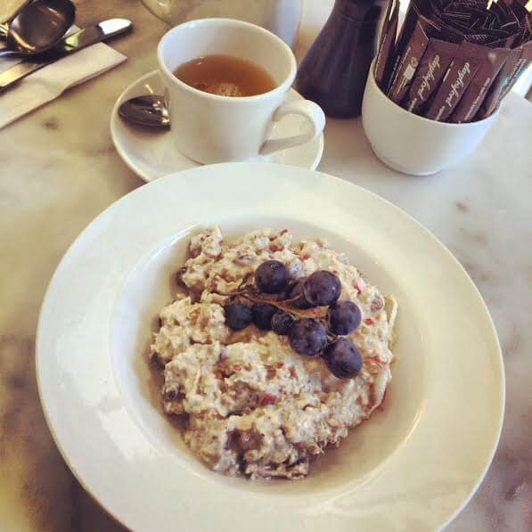 best bircher muesli in London, best bircher mueslis in London, bircher muesli, overnight oats, healthy breakfast, bestbreakfastslondon, best breakfast london, breakfast london, brunch london, best brunch in london, brunch spots, where to have brunch london, gluten-free breakfast london, london brunch