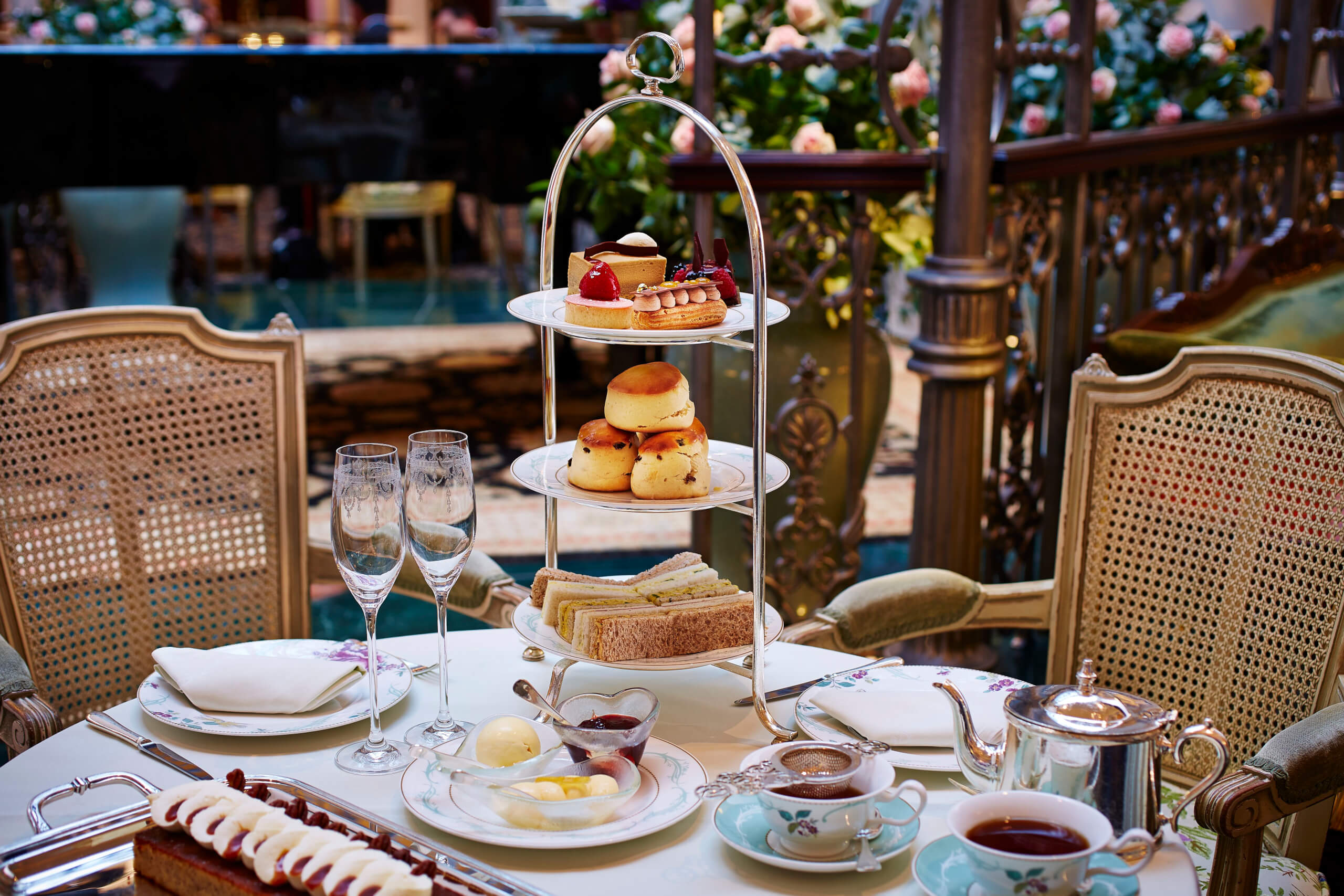 Mother’s Day Afternoon Teas in London, Mother's Day Afternoon Teas in London, best Mother's Day Afternoon Teas in London, afternoon teas in London, mother's day in london, mother's day in london 2017, mother's day 2017, afternoon teas for mums