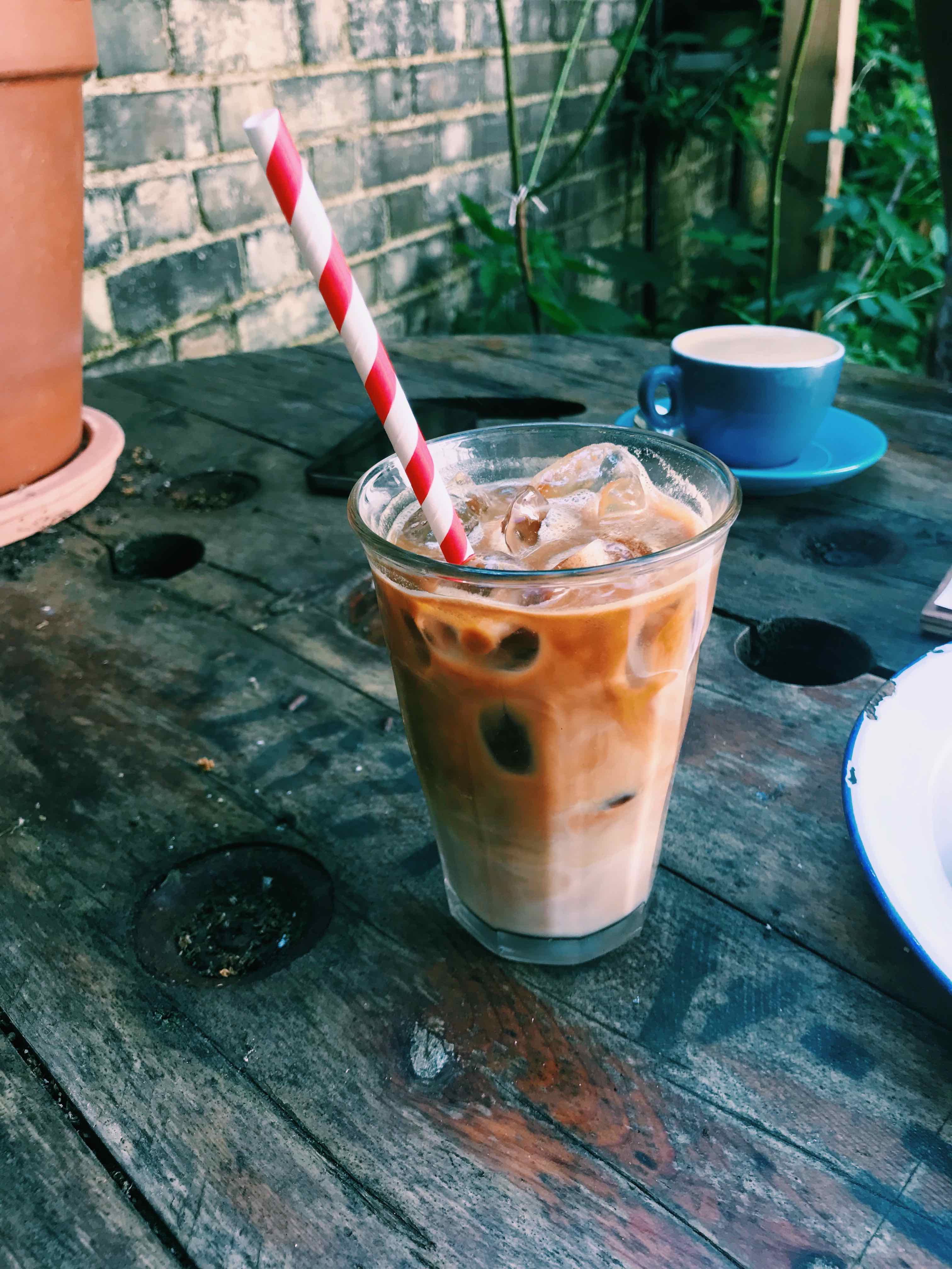 Top 5: Dairy-Free Iced Lattes You Need to Try in London, Dairy-Free Iced Lattes in London, Dairy Free Iced Lattes in London, iced lattes in London 