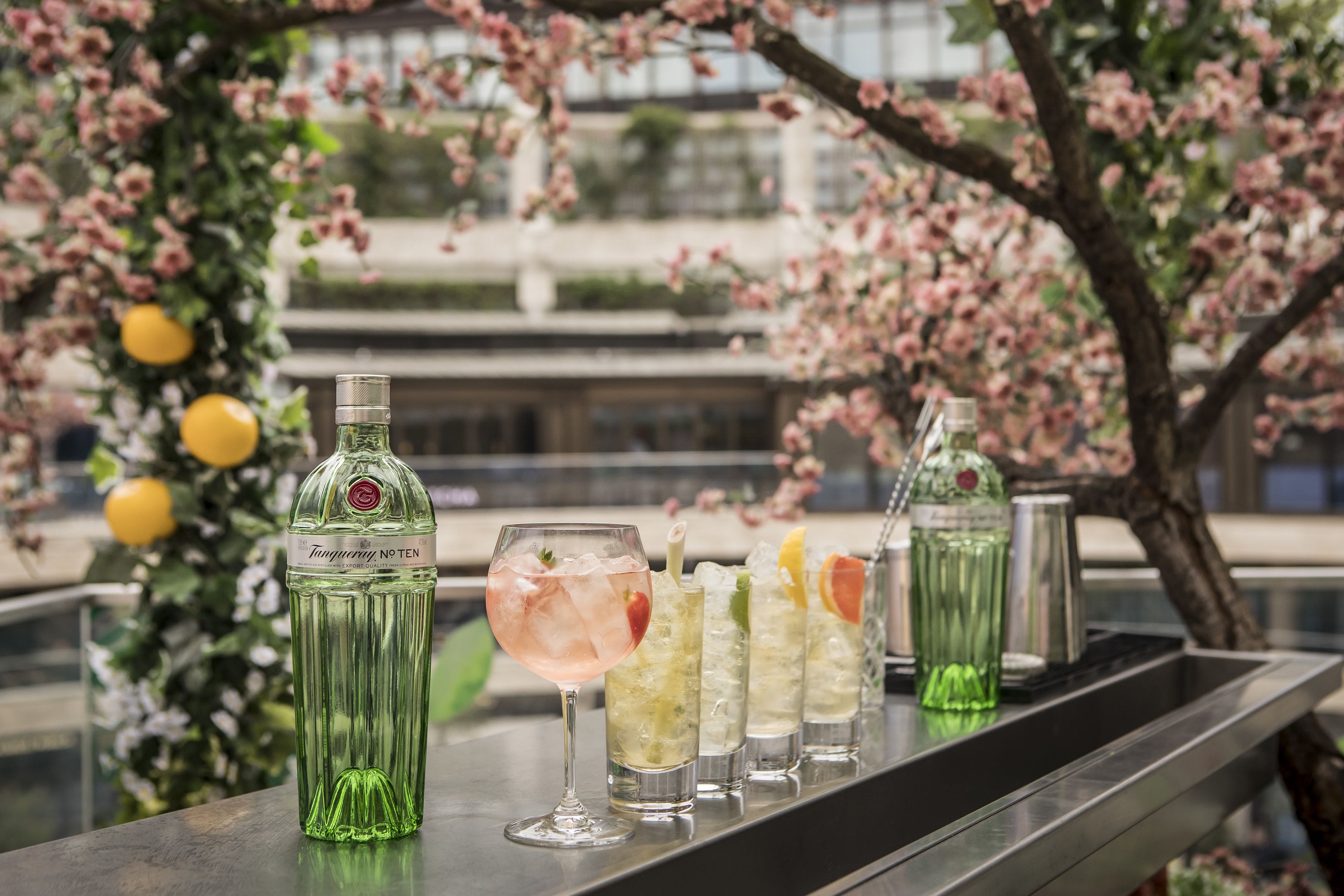 Where to drink outside in London, 5 Outdoor Terraces For Post Work Drinks in London, where to drink outside in London, outdoor terraces in london, outdoor places to drink in london, where to drink outside london